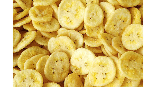 Chuối chiên chân không giữ màu sắc, hình dạng bắt mắt