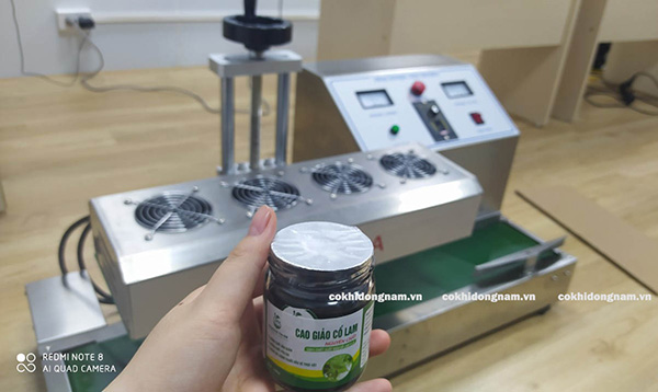 Khách hàng sản xuất cao giảo cổ lam mang sản phẩm đến test thử trước khi mua máy