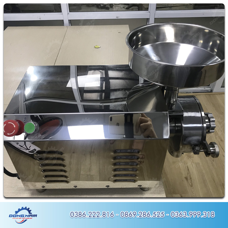 Máy xay bột ngũ cốc Đông Nam